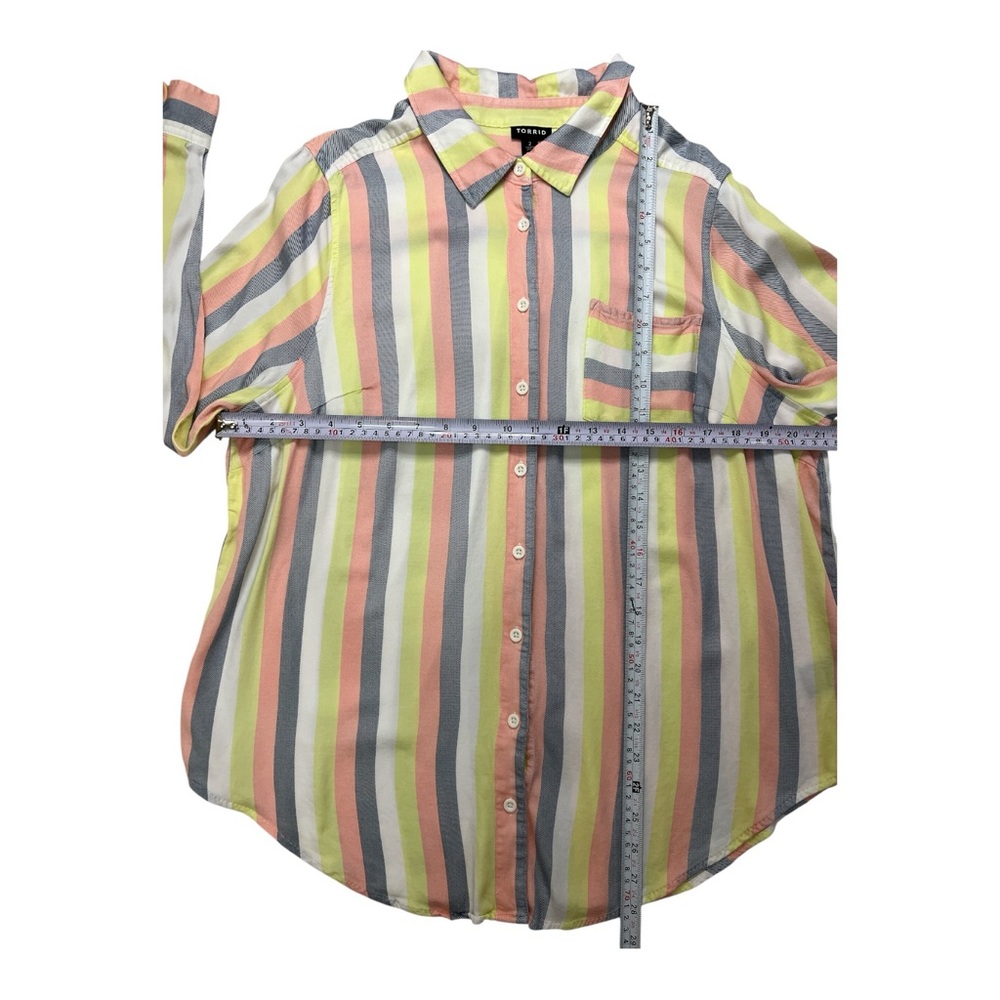 Torrid Striped Button-Down Tunic - Size 2 - image 5